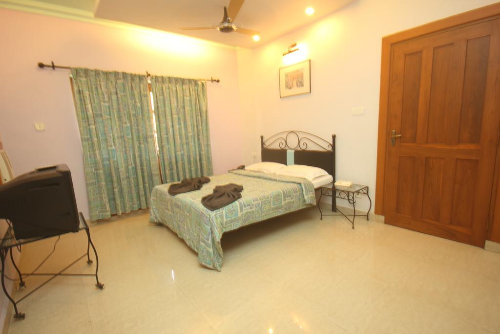Sodder'S Gloria Anne Hotel แคนโดลิม ภายนอก รูปภาพ
