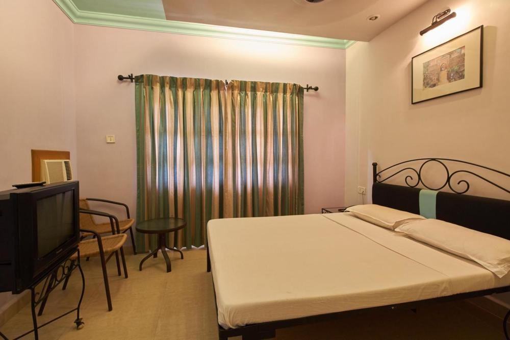 Sodder'S Gloria Anne Hotel แคนโดลิม ภายนอก รูปภาพ