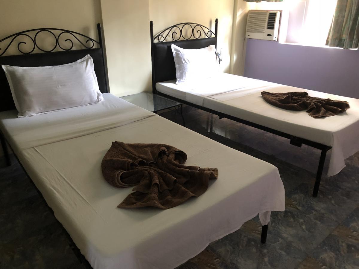 Sodder'S Gloria Anne Hotel แคนโดลิม ภายนอก รูปภาพ